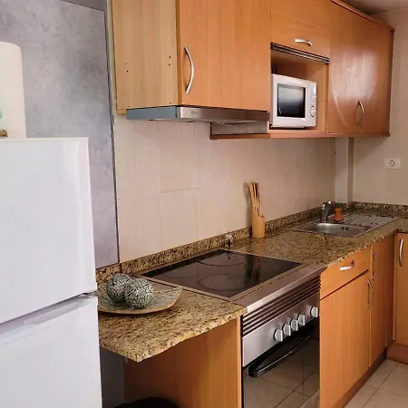 Funcional En Residencial Con Piscina En Inmejorable Ubicación En Centro De La Isla Apartamento *