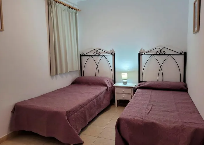 Funcional En Residencial Con Piscina En Inmejorable Ubicacion En Centro De La Isla 公寓 *