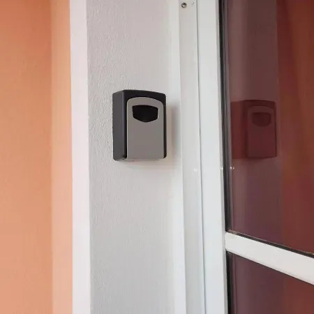 Funcional En Residencial Con Piscina En Inmejorable Ubicacion En Centro De La Isla