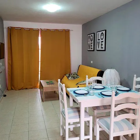 Funcional En Residencial Con Piscina En Inmejorable Ubicacion En Centro De La Isla Apartman Caleta De Fuste